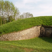 Belas Knap Long Burrow