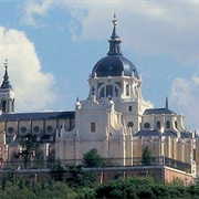 Catedral De Sta Maria La Real De La Almudena
