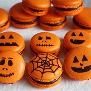 Jack O' Lantern Macarons