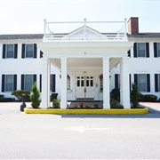 Litchfield Inn