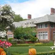 Charles Stewart Mott's Applewood Estate
