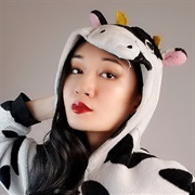 Xiran Jay Zhao (Bisexual, Non-Binary, They/Them)