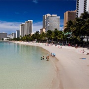 Kūhiō Beach