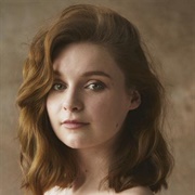 Lola Petticrew (Queer, Non-Binary, She/They)