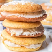 Pineapple Cake Mix Whoopie Pies With Cheesecake Filling