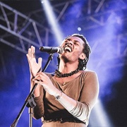 Liniker Campos (Queer, Trans Woman, She/Her)