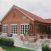 The Dockle Farmhouse - Swindon