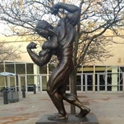 Arnold Schwarzenegger Statue