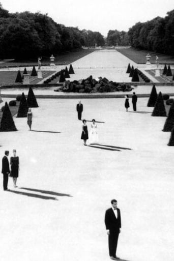 Dans Le Labyrinthe De Marienbad (2009)