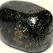 Nuummite