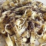 Noodles With Poppy Seeds