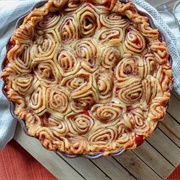 Fresh Strawberry Pie With a Cinnamon Roll Crust