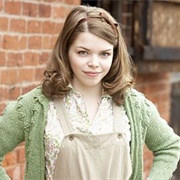 Bea Finch (Land Girls)