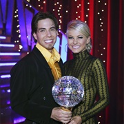 Season 4: Apolo Anton Ohno & Julianne Hough