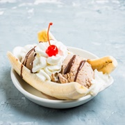 Banana Split With Marshmallow Whip