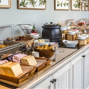 Go to a Hotel Breakfast Without Staying There