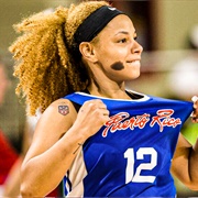 Dayshalee Salamán (Lesbian, She/Her)