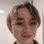 Jay Exci (She/He/They)