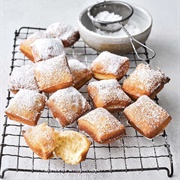 Try Beignets at Cafe Du Monde, New Orleans