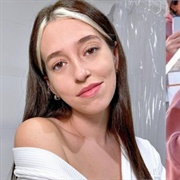 Leticia Siciliani (Lesbian, She/Her)