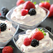 Berry Cheesecake Pudding Salad