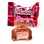 3 Musketeers Strawberry