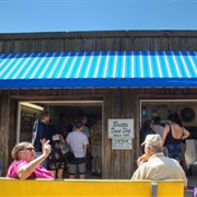 North Carolina: Britt's Donut Shop (N. Carolina Beach)