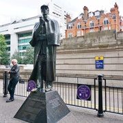 Baker St. Sherlock Statue