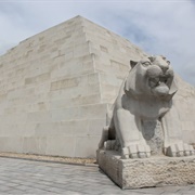 Mausoleum of Tang'un