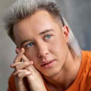 Murdoch Keane (Non-Binary, She/They/He)