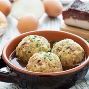 Canederli Allo Speck in Brodo