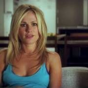 Rachel (Anna Paquin)