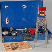 1924: Erector Set
