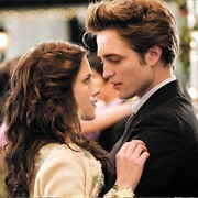 Bella Swan and Edward Cullen in 'Twilight'