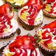 Yummy Sweetcakes Strawberry Oreo Cheesecake Cupcakes
