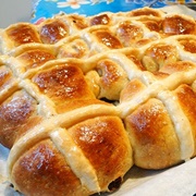 Lemon Myrtle Hot Cross Bun