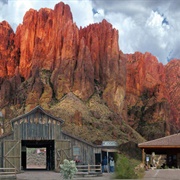 Superstition Mountain Museum