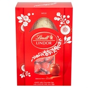 Lindt Lindor Milk Chocolate Shell Egg