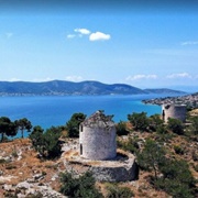 Anemomiloi, Salamina