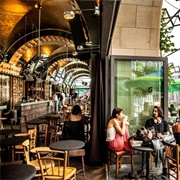 Chateau Moderne Pub Brussels