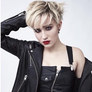 Bex Taylor-Klaus