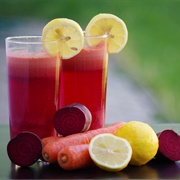 Carrot and Beetroot Juice With Lemon