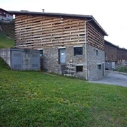 Stalls and Abattoir, Vrin