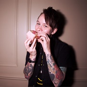 Hannah Billie (Lesbian, She/Her)