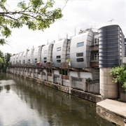 Grand Union Canal Terrace, London