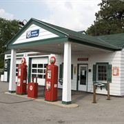 Ambler's Texaco Station, Dwight, Illinois