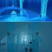 Elsa&#39;s Ice Palace in Frozen / Hôtel De Glace in Quebec City, Canada