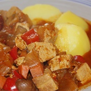 Potatoes With Tofu and Bell Pepper