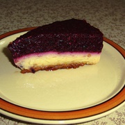 Vegan No Bake Berry and Banana Cake