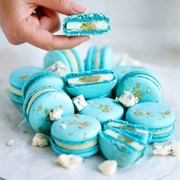 Gorgonzola & Pear Macaron